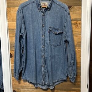 Men's Levi's Well-Worn Blue Casual Button Down Long Sleeve Shirt Size: Large